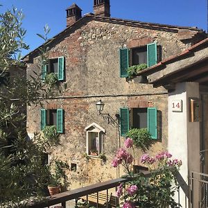 Casale di Pari Oca Giuliva B&B Exterior photo