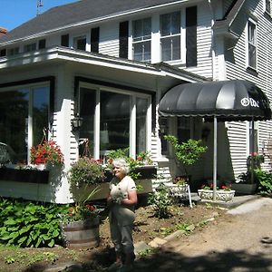 The Olde Village Inn Centreville  Exterior photo