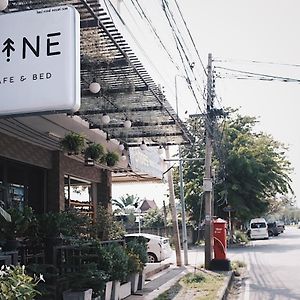 Pine Cafe'&Bed 호텔 프라 나콘 시 아유타야 Exterior photo