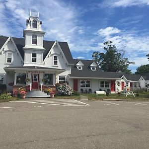 Lakelawn B&B And Motel 야머스 Exterior photo