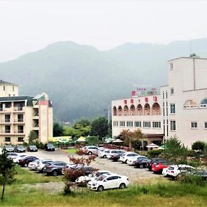 홍천 리조텔 호텔 Exterior photo