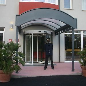 Hotel Formula Int. & Puravita Spa 로솔리나 Exterior photo