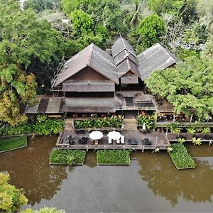 Sepilok Nature Lodge - Formerly Known As Sepilok Nature Resort 산다칸 Exterior photo