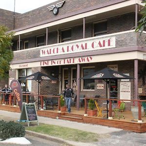 Walcha Royal Cafe & Accommodation Exterior photo