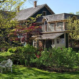 Holman'S Heritage Suites 서머사이드 Exterior photo