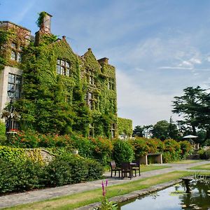 Pennyhill Park Hotel And Spa 백숏 Exterior photo