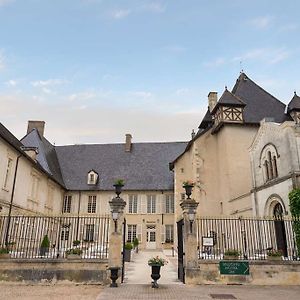 Og Chateau De Pizay 호텔 Saint-Jean-dʼArdières Exterior photo