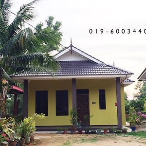 Homestay Terengganu Faidaville 쿠알라트렝가누 Exterior photo