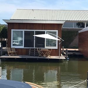 Uitgeest Nice Houseboat With Dishwasher, Close To Amsterdam 빌라 Exterior photo