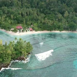 Nusa Nalan Beach Resort Rumah Olat Exterior photo