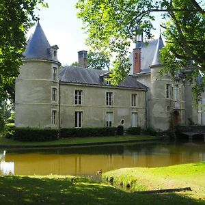 Au Clos Du Lac 호텔 Gueux Exterior photo