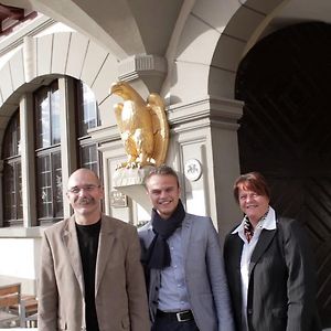 Stadt-Gut-Hotel Gasthof Goldener Adler 슈바비슈할 Exterior photo