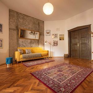 Eclectic Apartament Oradea 아파트 Exterior photo