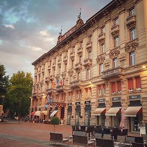 Grand Hotel Regina Salsomaggiore 살소마지오레테르메 Exterior photo