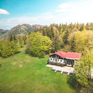 Dol pri Hrastniku Planinski Dom Na Kalu B&B Exterior photo