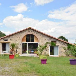 La Pommeraie-sur-Sèvre La Frapperie B&B Exterior photo