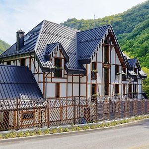 Hotel Apostolite 산단스키 Exterior photo