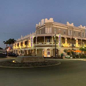 The Rose Hotel & Motel 번버리 Exterior photo