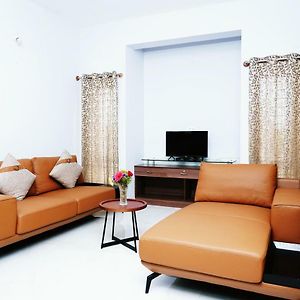 Unnathi Suites 마이소르 Exterior photo
