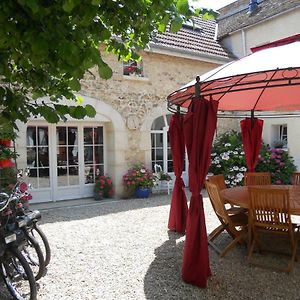 Mareuil-le-Port Les Mille Et Une Pierres B&B Exterior photo