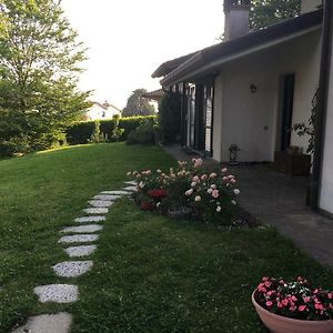 Carugo Elleboro B&B Exterior photo