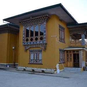Yangkey Villa 파로 Exterior photo