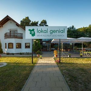 Lokal Genial Pension & Restaurant 비리츠 Exterior photo