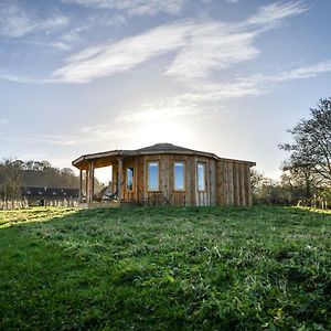 Nether Farm Roundhouses - Henmore Water & Sturston Winds With Hot Tubs - Bradley Wood No Hot Tub 애쉬본 Exterior photo