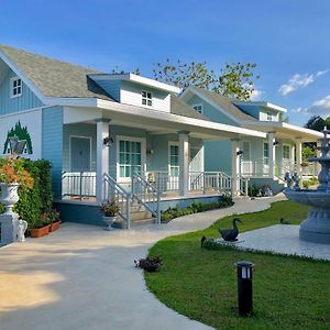 찬타부리 리틀 코티지 B&B Exterior photo