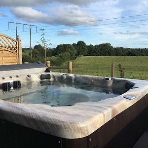 오마 Arvalee Retreat With Outdoor Hottub B&B Exterior photo