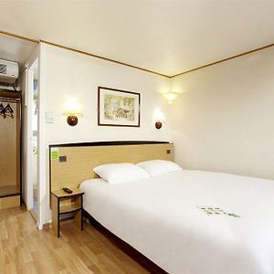 Campanile Hotel 마옌 Room photo