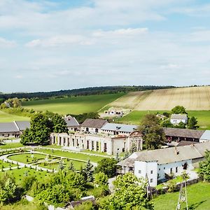 Sobków Zamek Rycerski 아파트 호텔 Exterior photo