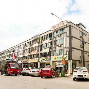 오요 89581 그린 리프 부티크 호텔 쿠알라룸푸르 Exterior photo