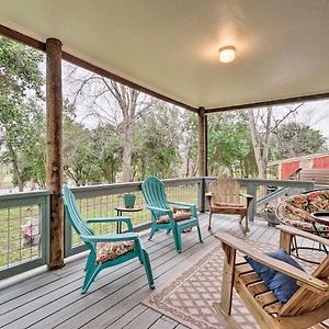 Riverfront Martindale House With 2 Covered Decks 빌라 Exterior photo