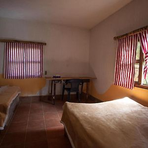 Hostal Checruz, Todos Santos Cuchumatan 호텔 우에우에테낭고 Exterior photo