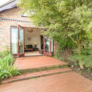 Biddulph  Frog Meadow Barn 빌라 Exterior photo