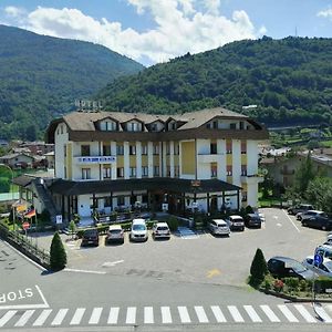 Hotel Rezia Valtellina 모르베뇨 Exterior photo