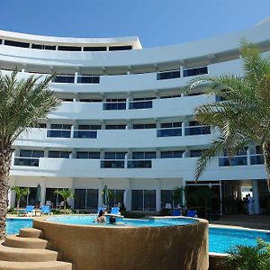 Sunsol Caribbean Beach 호텔 Playa El Agua Exterior photo