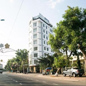 Khach San Misa 호텔 퀴논 Exterior photo