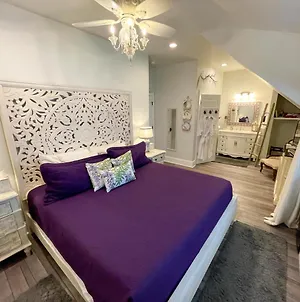 Bama Bed And Breakfast - Wisteria Suite 터스컬루사 Exterior photo