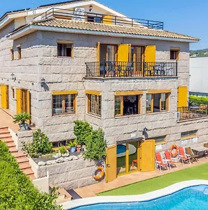 Amazing Home In Alella With 6 Bedrooms, Outdoor Swimming Pool And Swimming Pool Exterior photo