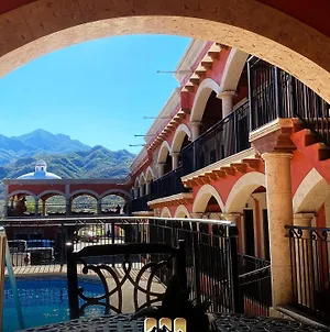 Hotel Real De Los Álamos Exterior photo