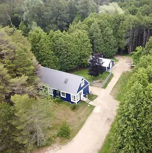 Cottage Retreat On 11 Acres 플레셔튼 Exterior photo