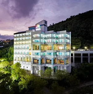 Namhae Season Hotel Exterior photo