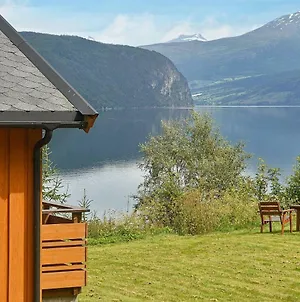 Three-Bedroom Holiday Home In Utvik 1 Reed Exterior photo