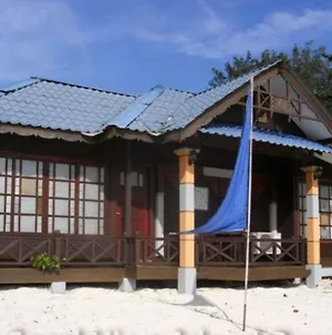 Coral View Island Resort Kampong Pasir Hantu Exterior photo
