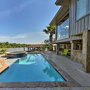 Luxury Home With Pool On San Jacinto Riverfront! 휴스턴 Exterior photo